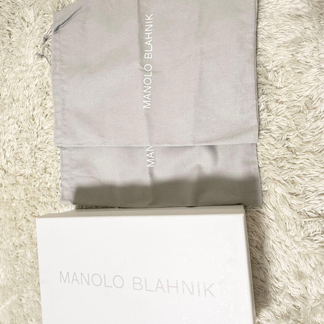 マノロブラニク ハンギシ フラット 箱/保存袋付 パンプス サテン ビジュー