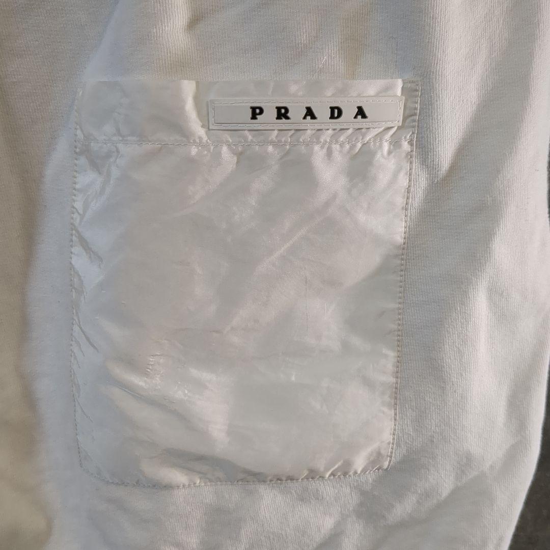 PRADA ホワイト ショートパンツ