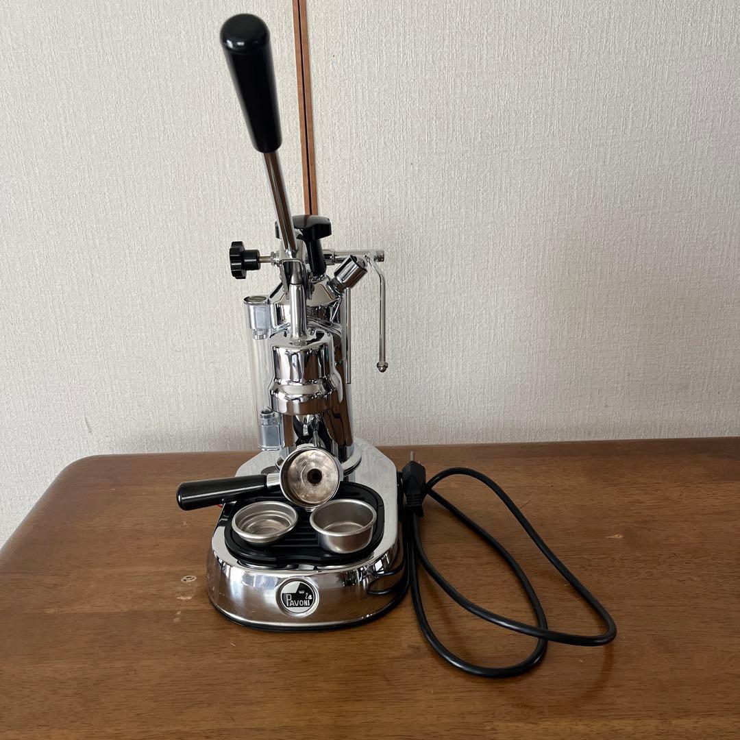 La pavoni Europiccolaとタンパーなどを含めたセット品