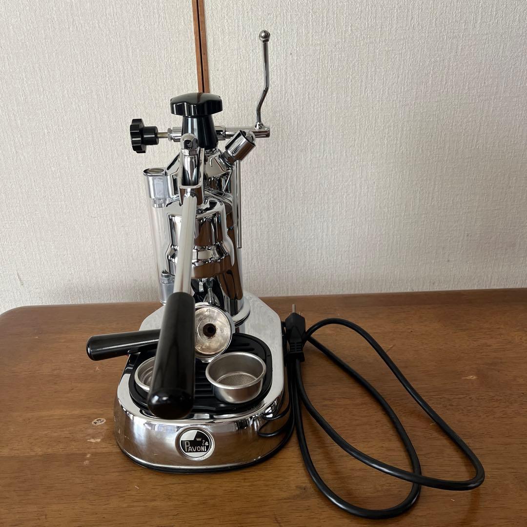 La pavoni Europiccolaとタンパーなどを含めたセット品