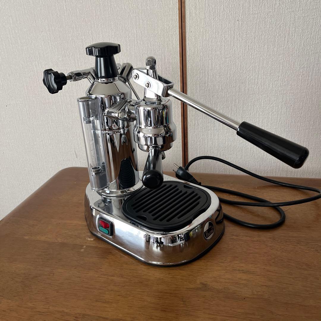 La pavoni Europiccolaとタンパーなどを含めたセット品