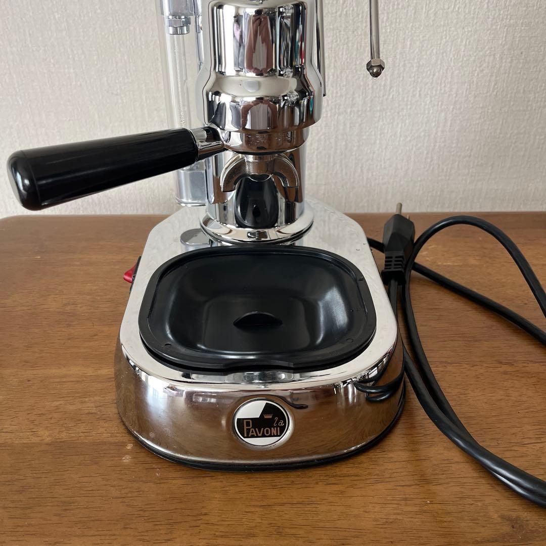 La pavoni Europiccolaとタンパーなどを含めたセット品