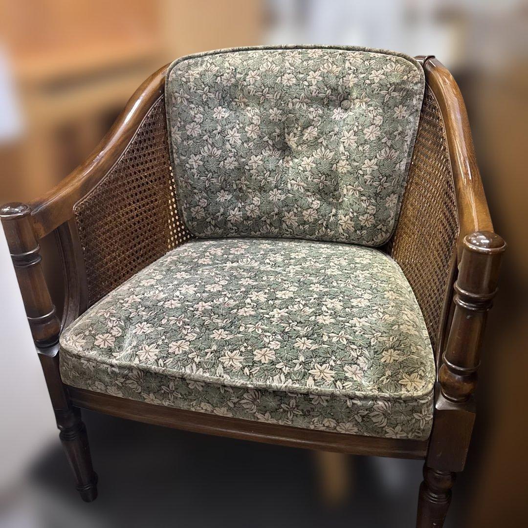 カリモク　1人掛けソファ