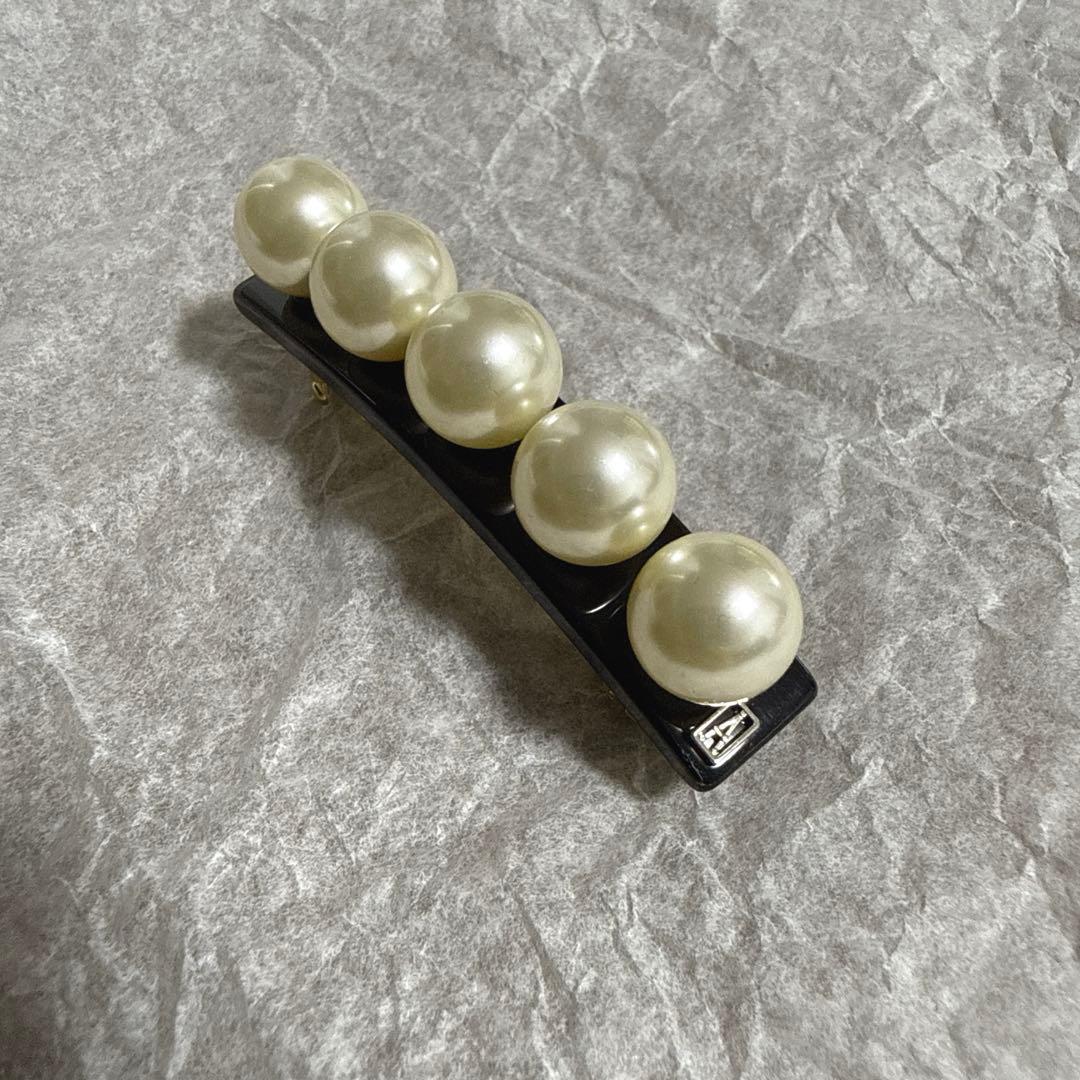 みみ　アレクサンドル ドゥ パリ　パール　バレッタ (6 cm)