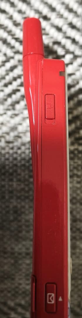 au INFOBAR（インフォバー）初代 錦鯉 ガラケー本体 携帯電話 充電器付