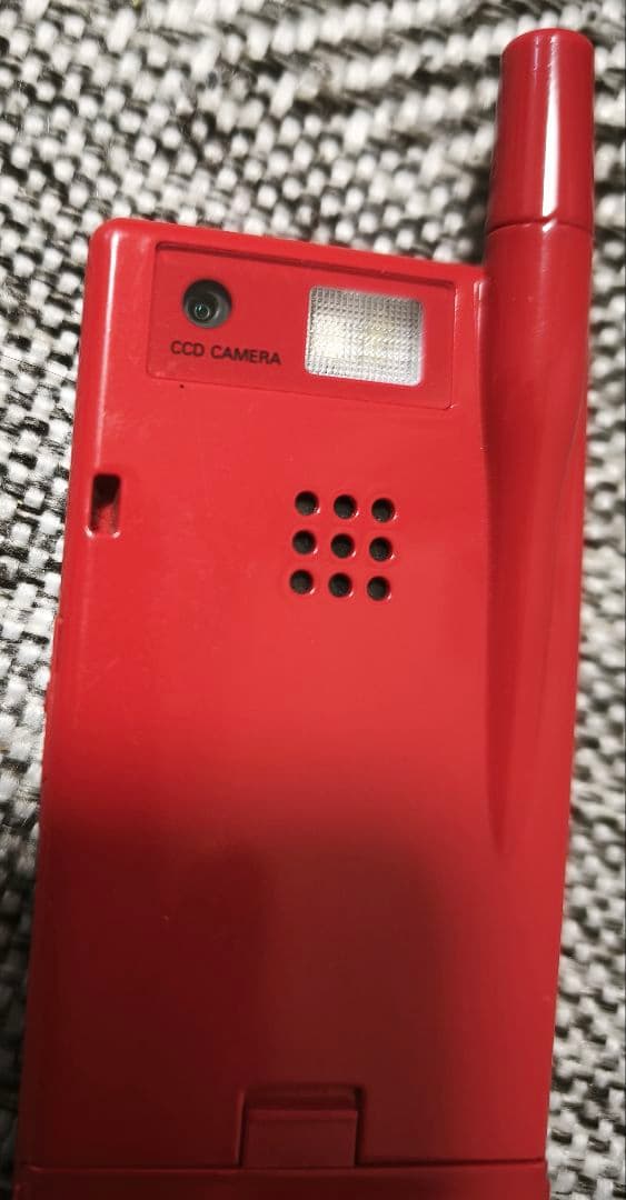 au INFOBAR（インフォバー）初代 錦鯉 ガラケー本体 携帯電話 充電器付