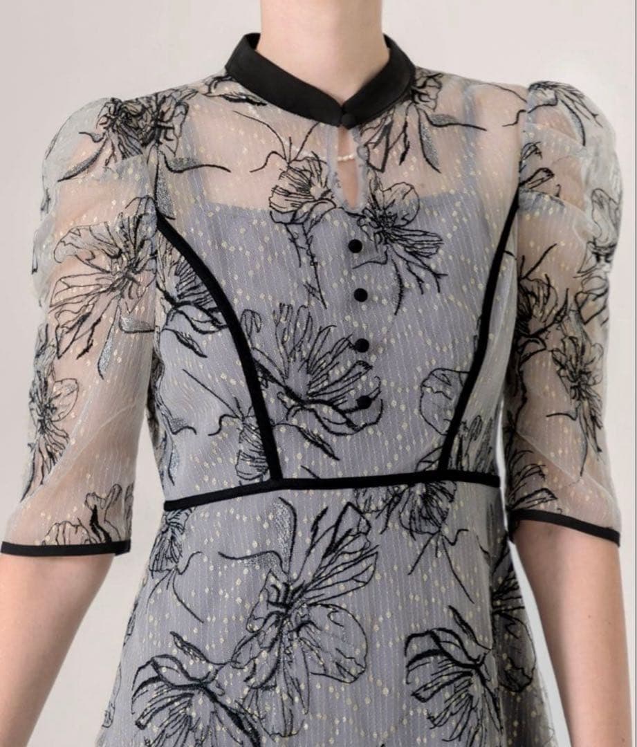 花柄刺繍パフスリーブマキシドレス