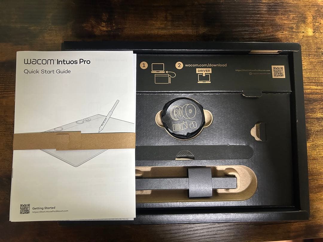 Wacom Intuos Pro Medium 本体