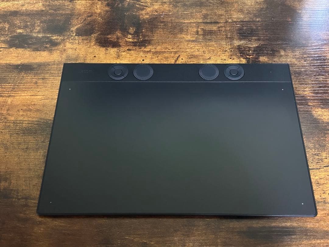 Wacom Intuos Pro Medium 本体