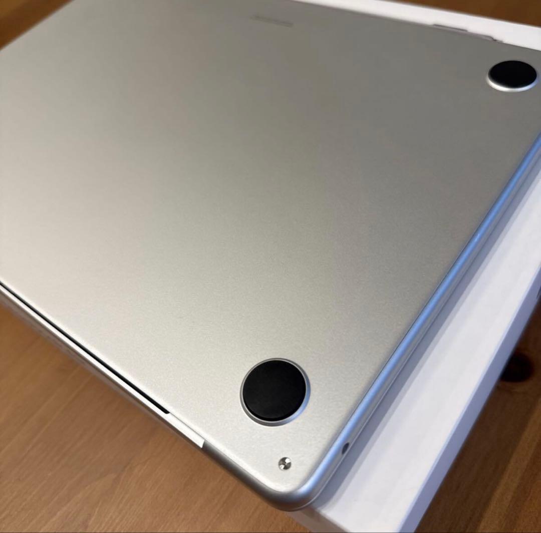 2024年モデル　Apple MacBook Air M3 13インチ　シルバー