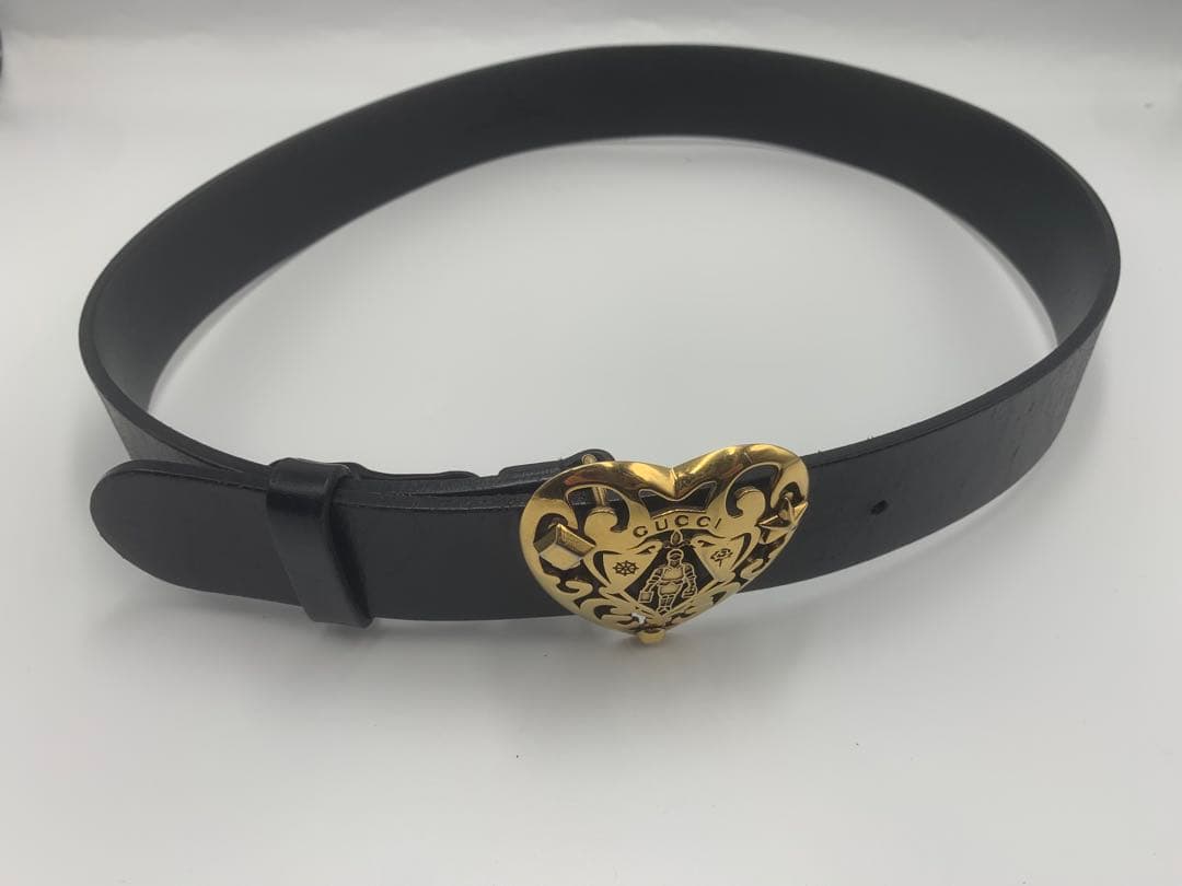 グッチ GUCCI ベルト レザー ハート ロゴ ゴールド P55
