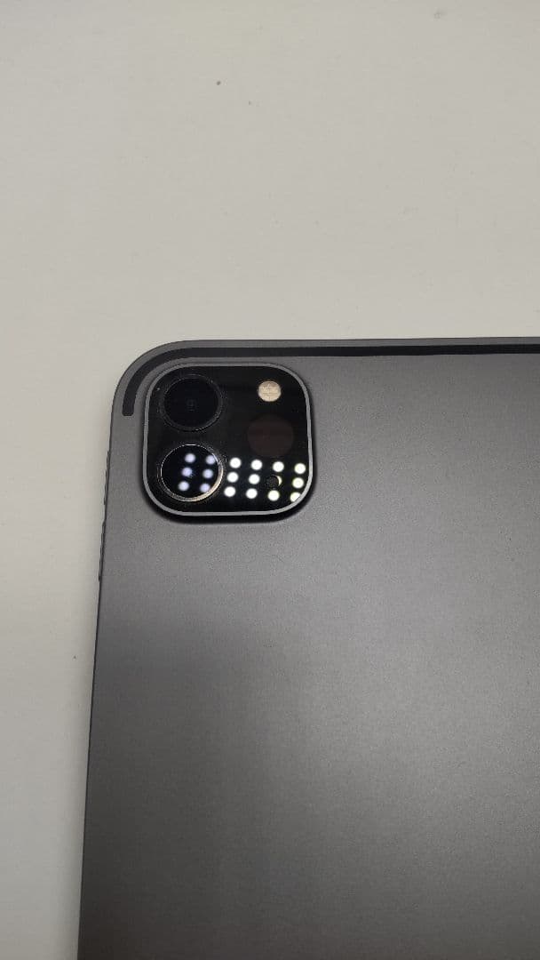 【美品】Apple iPad Pro (第2世代) 11インチ 128GB