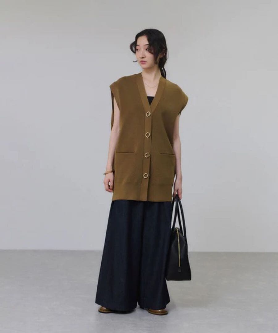 アダムエロペ　ミドルニットジレ