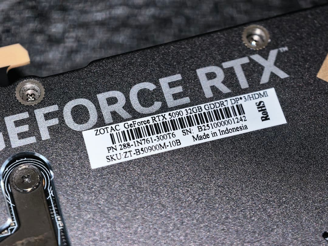 ZOTAC RTX 5090 美品 32GB GDDR7