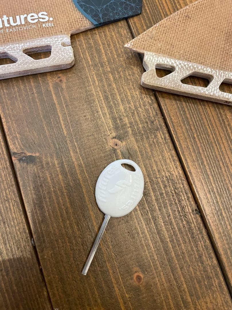 入手困難　レア　新品　RASTA TWIN KEEL ツインフィン