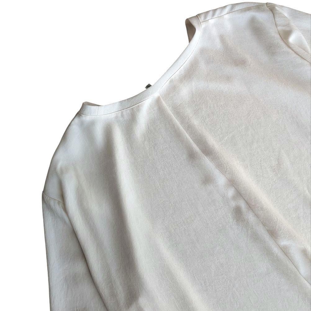 美品✨️BEARDSLEY　 後ろドレープTブラウス　アイボリー