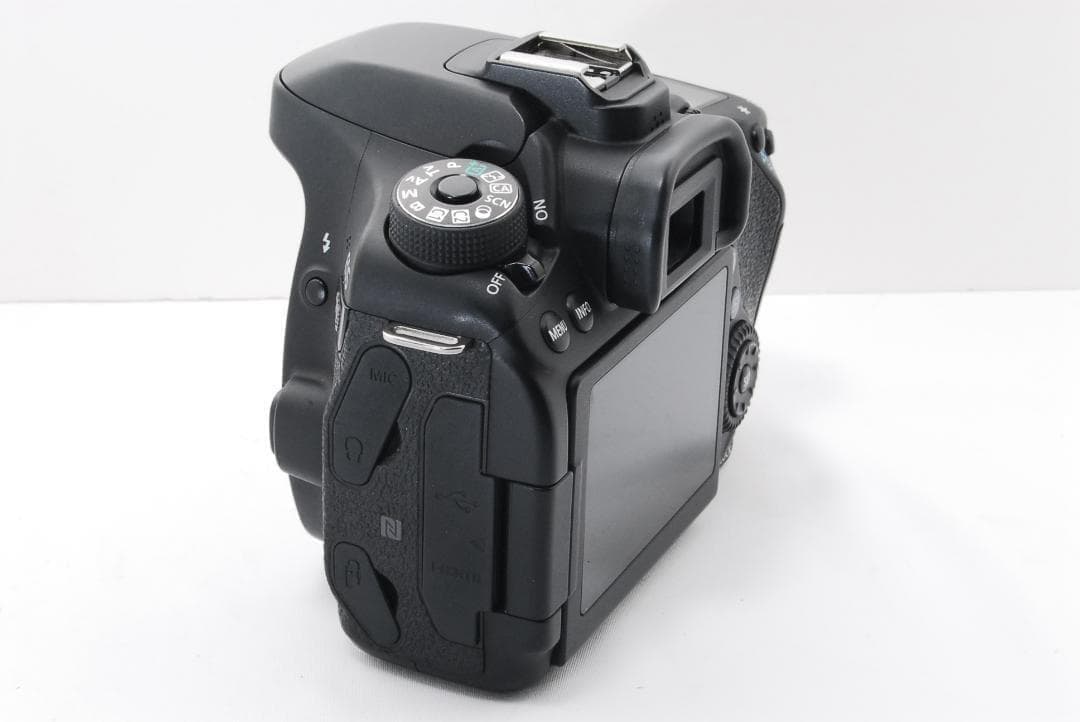 Canon EOS 80D Wi-Fi搭載でスマホに転送可能！初心者～中級者向け