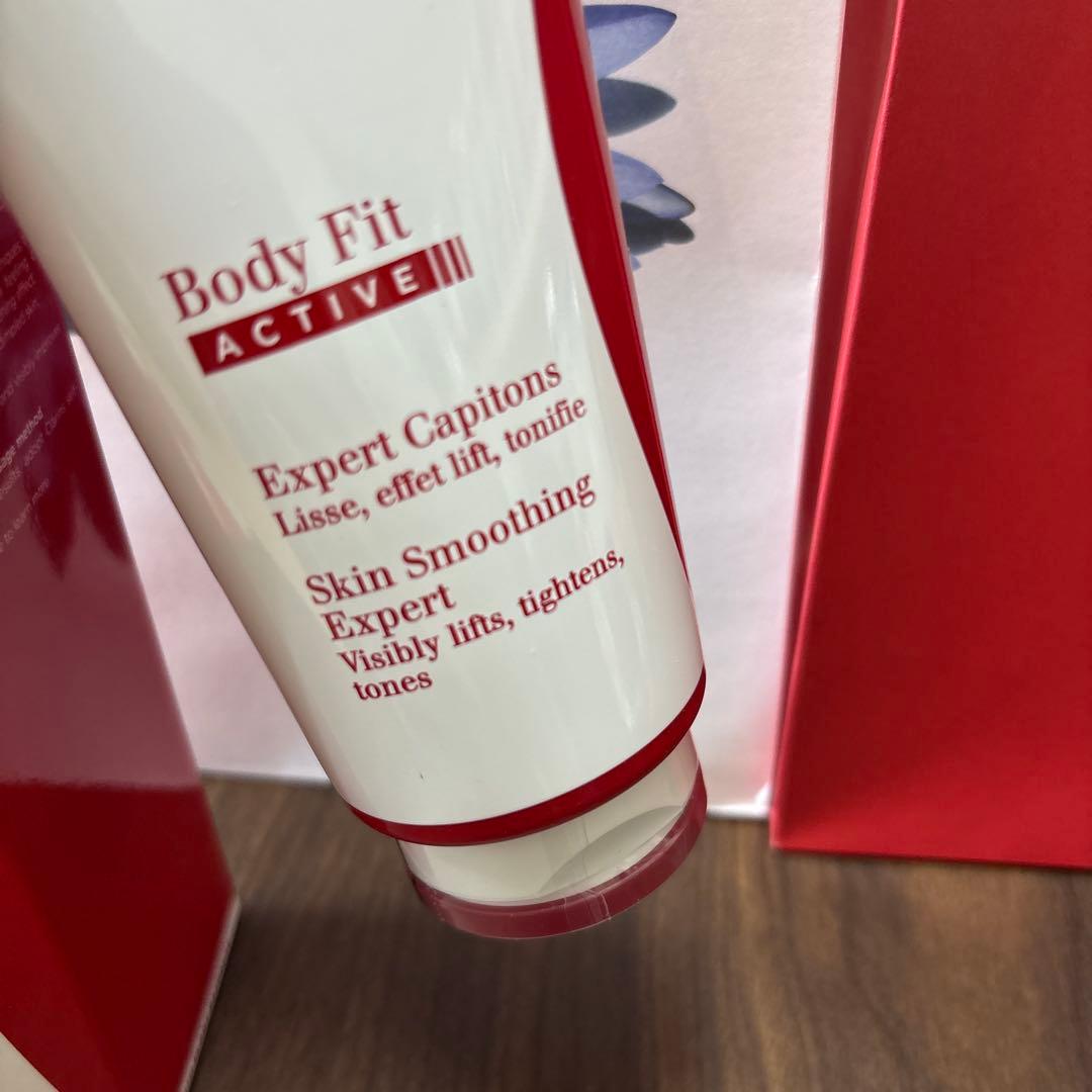 新品未開封　クラランス　ボディフィットアクティブ　ギフト用ラッピング付き