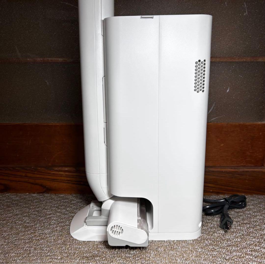 【美品✨2022年製】パナソニック コードレス 掃除機 MC-NS100K