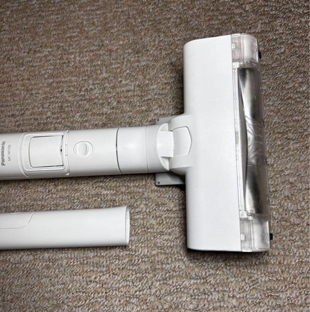 【美品✨2022年製】パナソニック コードレス 掃除機 MC-NS100K