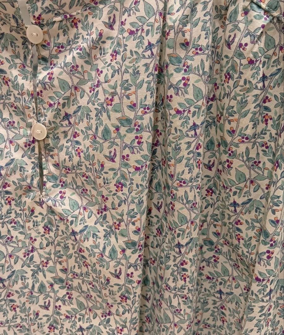 nofl ノフレ コットン鳥と実プリントワンピース ベージュ×グリーン