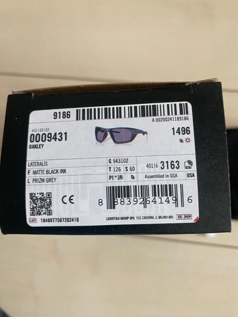 OAKLEY ブラックサングラス グレーレンズ
