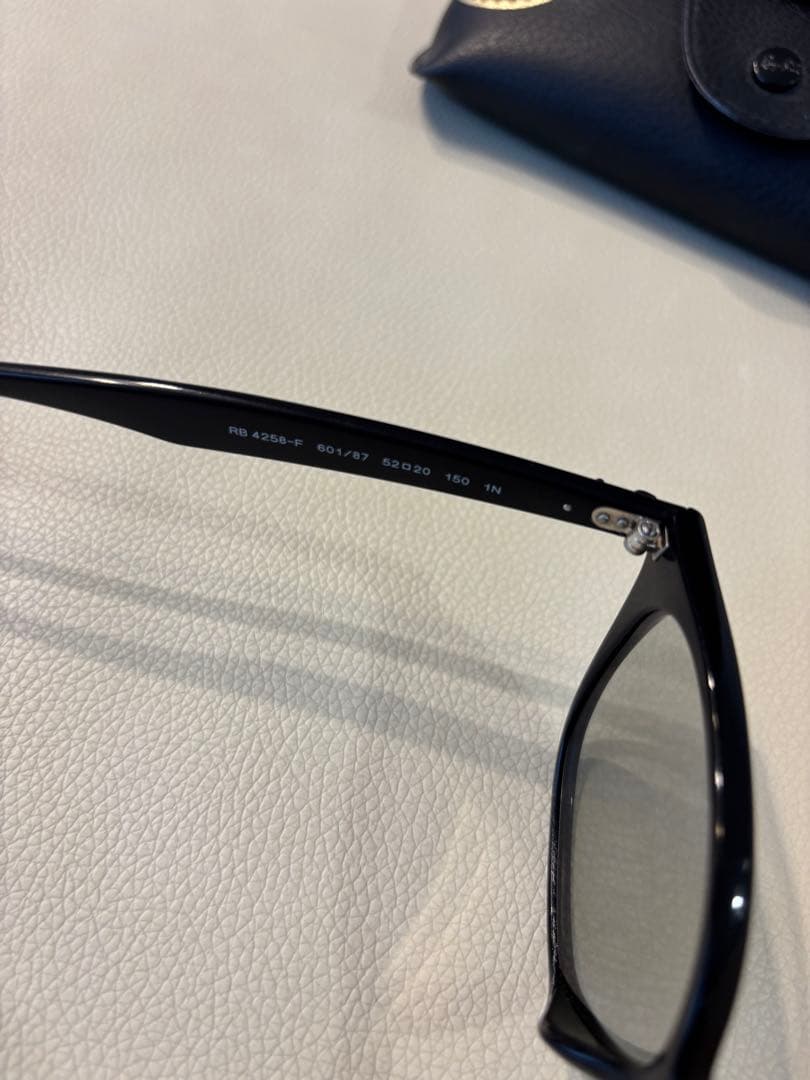 レイバン　サングラス　RB4258f