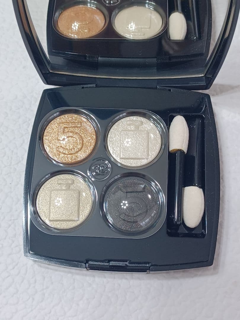 【★新品★】シャネル レ キャトル オンブル N°5