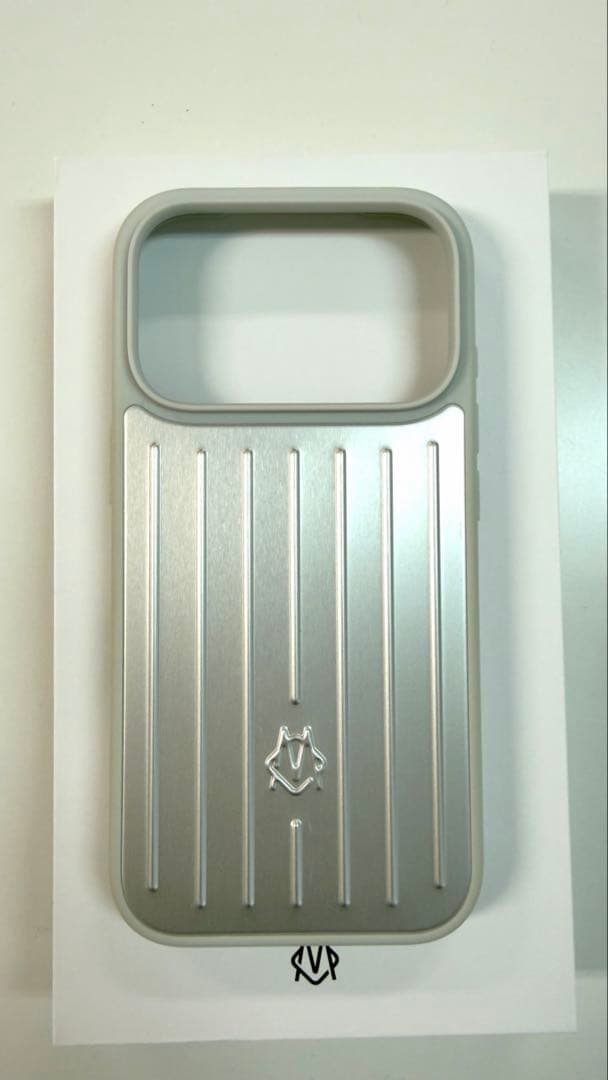 RIMOWA iPhone17pro用ケース
