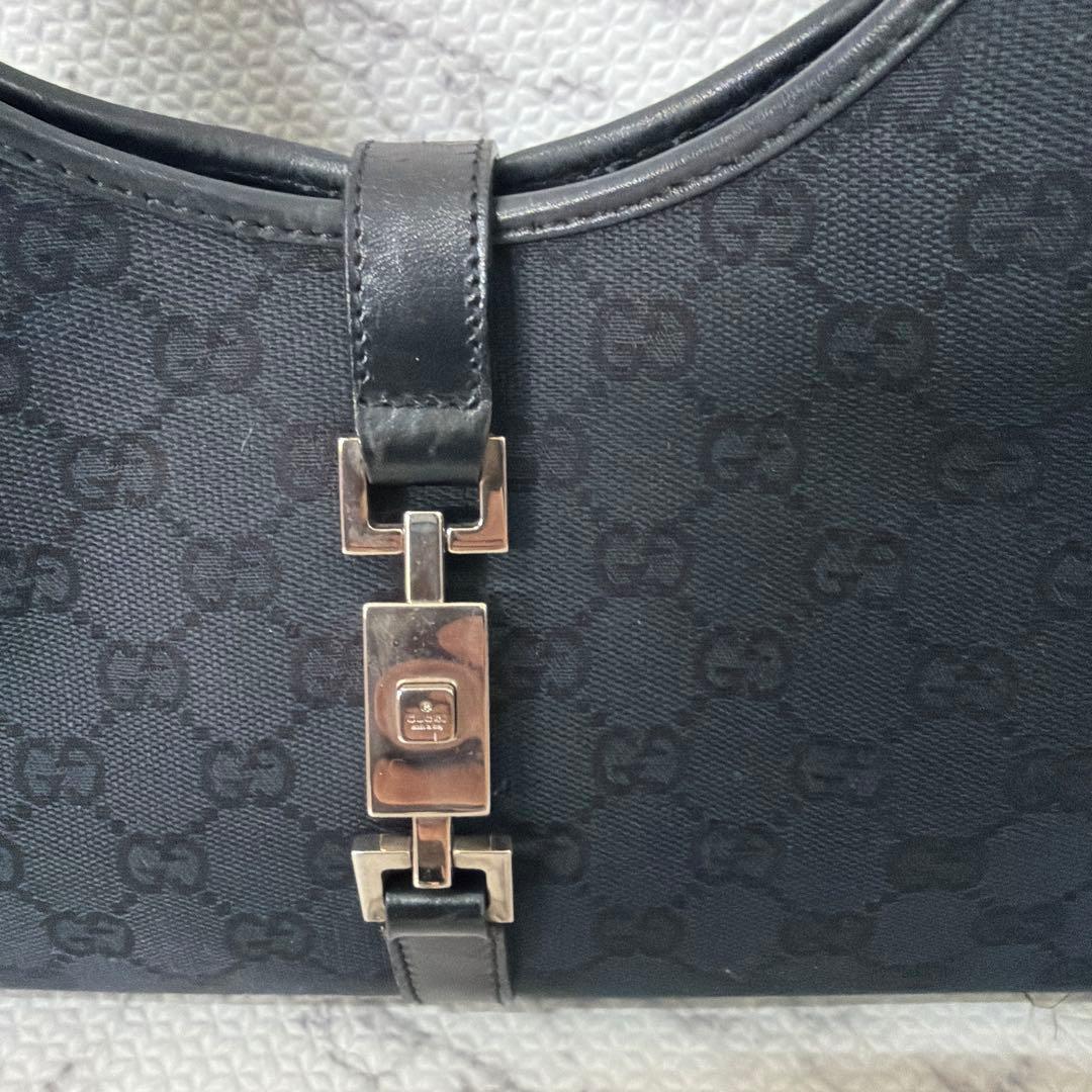 P*e様 GUCCI ブラック ハンドバッグ GGパターン