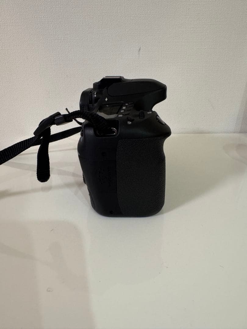 Canon EOS 80D デジタル一眼レフ 本体と付属品