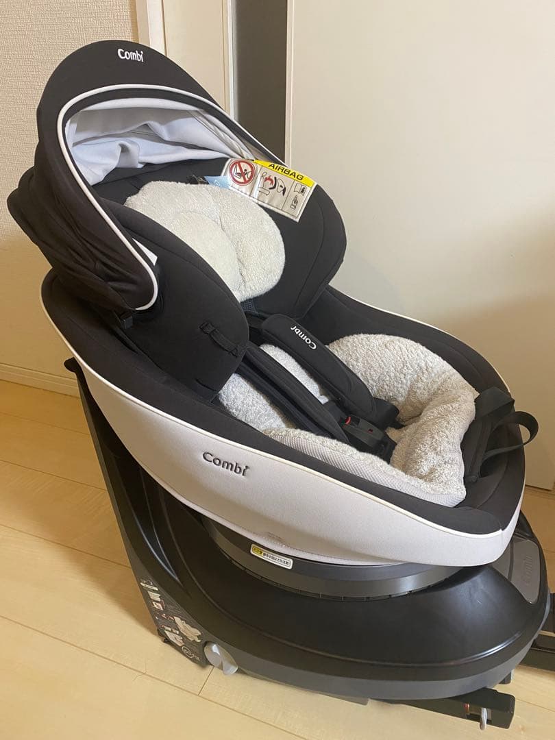 【美品】Combi ホワイトレーベルクルムーヴ スマート ISOFIX