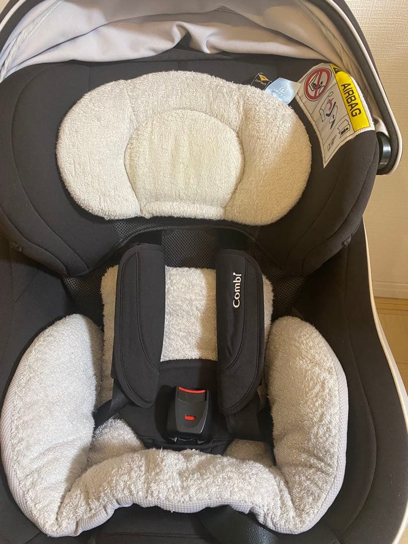 【美品】Combi ホワイトレーベルクルムーヴ スマート ISOFIX