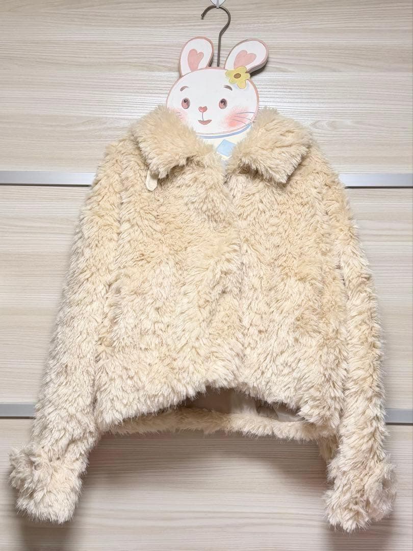 入手困難 新品未使用 Kastane カールミドルファーコート アイボリー