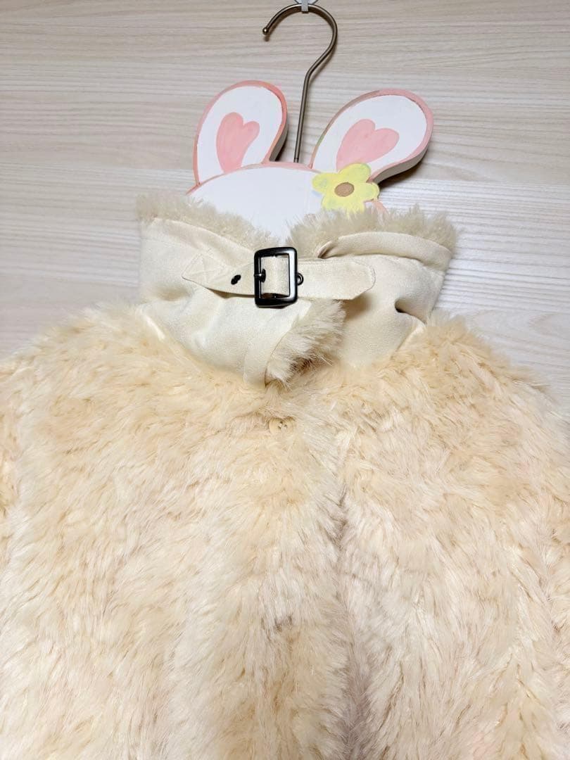 入手困難 新品未使用 Kastane カールミドルファーコート アイボリー