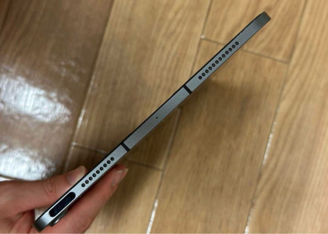 iPad スペースグレー本体simフリーキーボード ケース付き