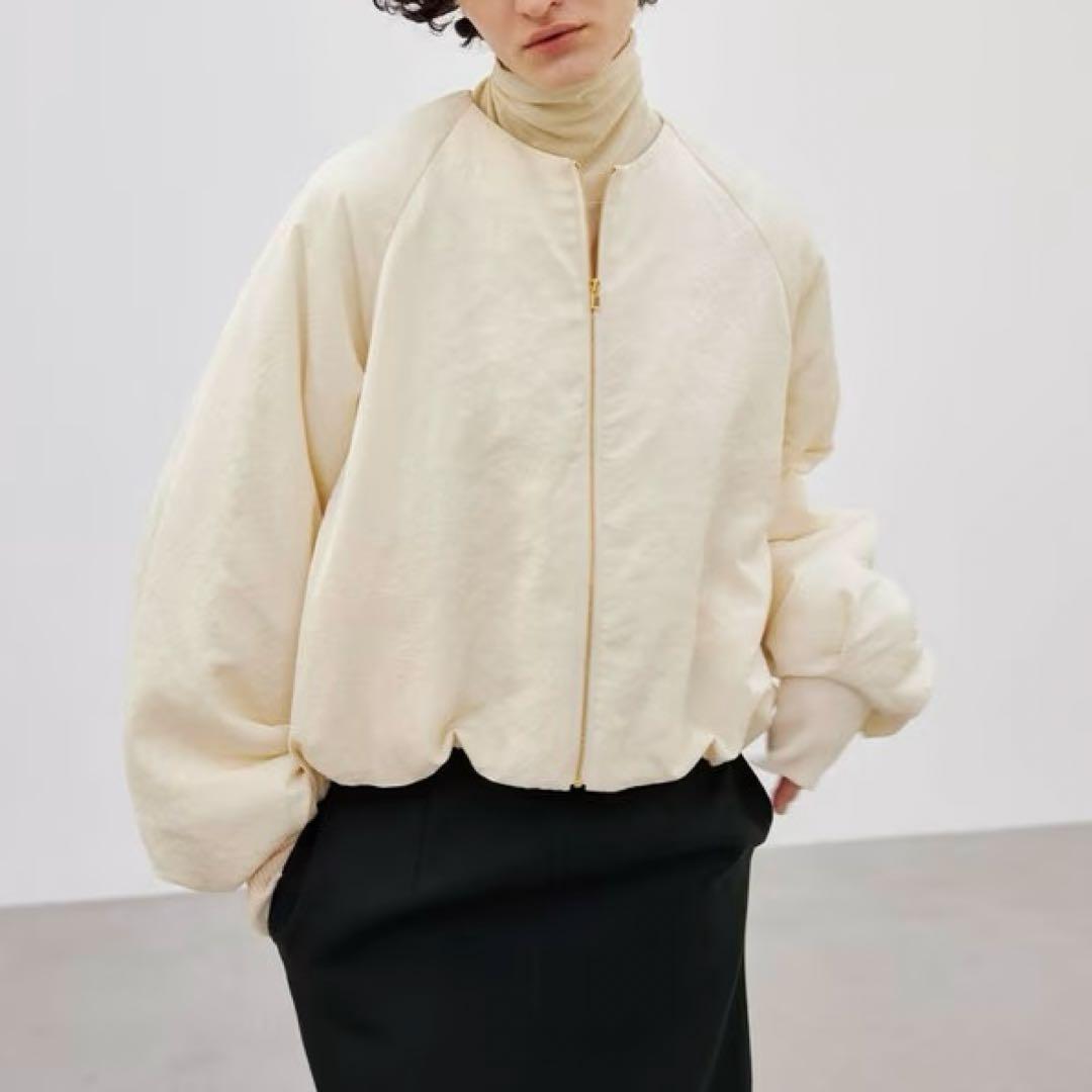 【24AW】ベイジ　ブルゾン　ホワイト