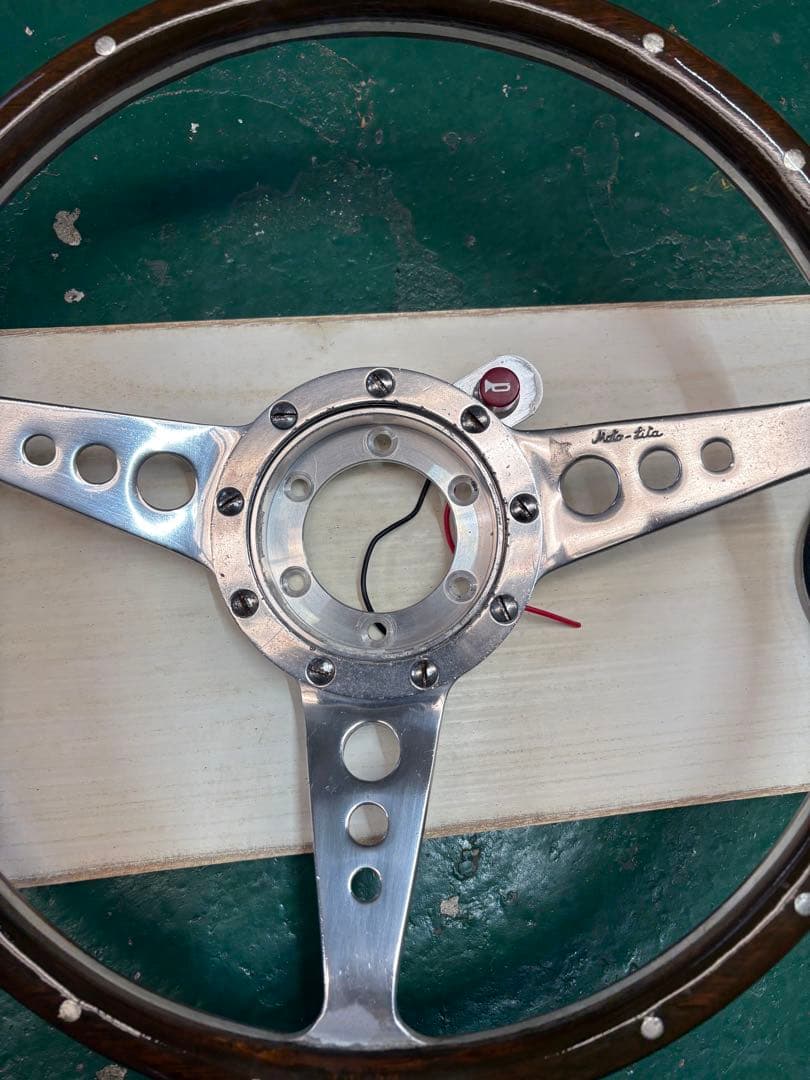 モトリタ　ウッドステアリング　モモ変換付き