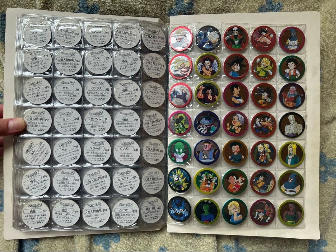 【非売品】ドラゴンボール　メンコホルダー&メンコ