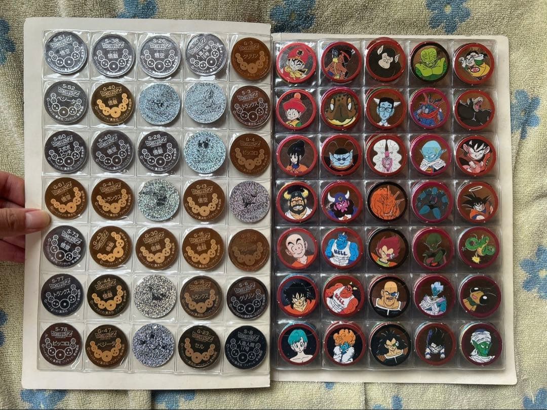 【非売品】ドラゴンボール　メンコホルダー&メンコ