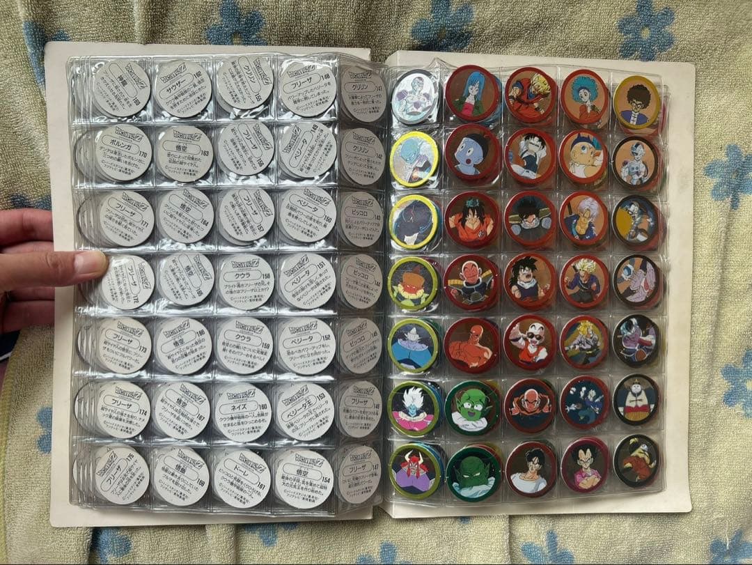 【非売品】ドラゴンボール　メンコホルダー&メンコ