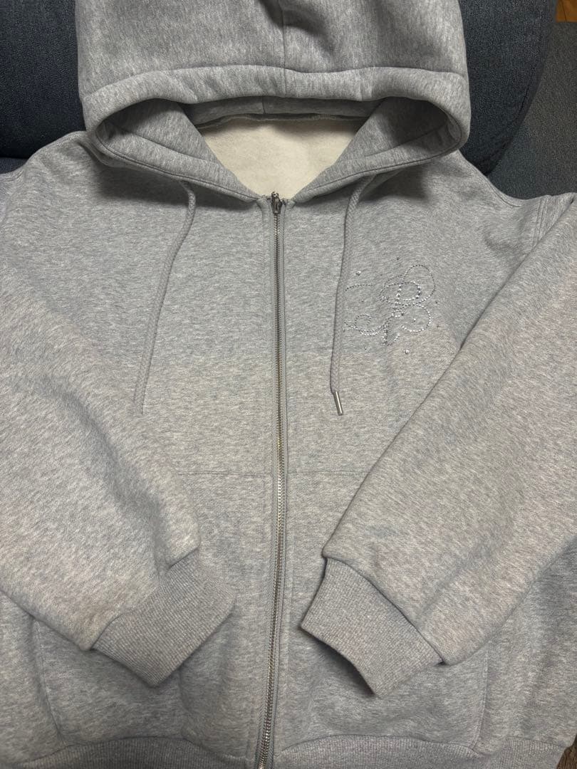 ペリキュール ラインストーンパーカー