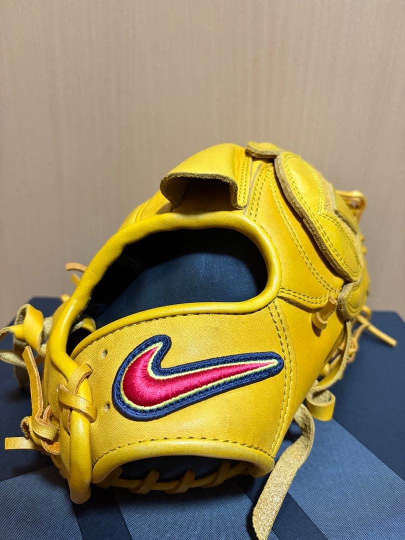 Nike Signature Model グローブ
