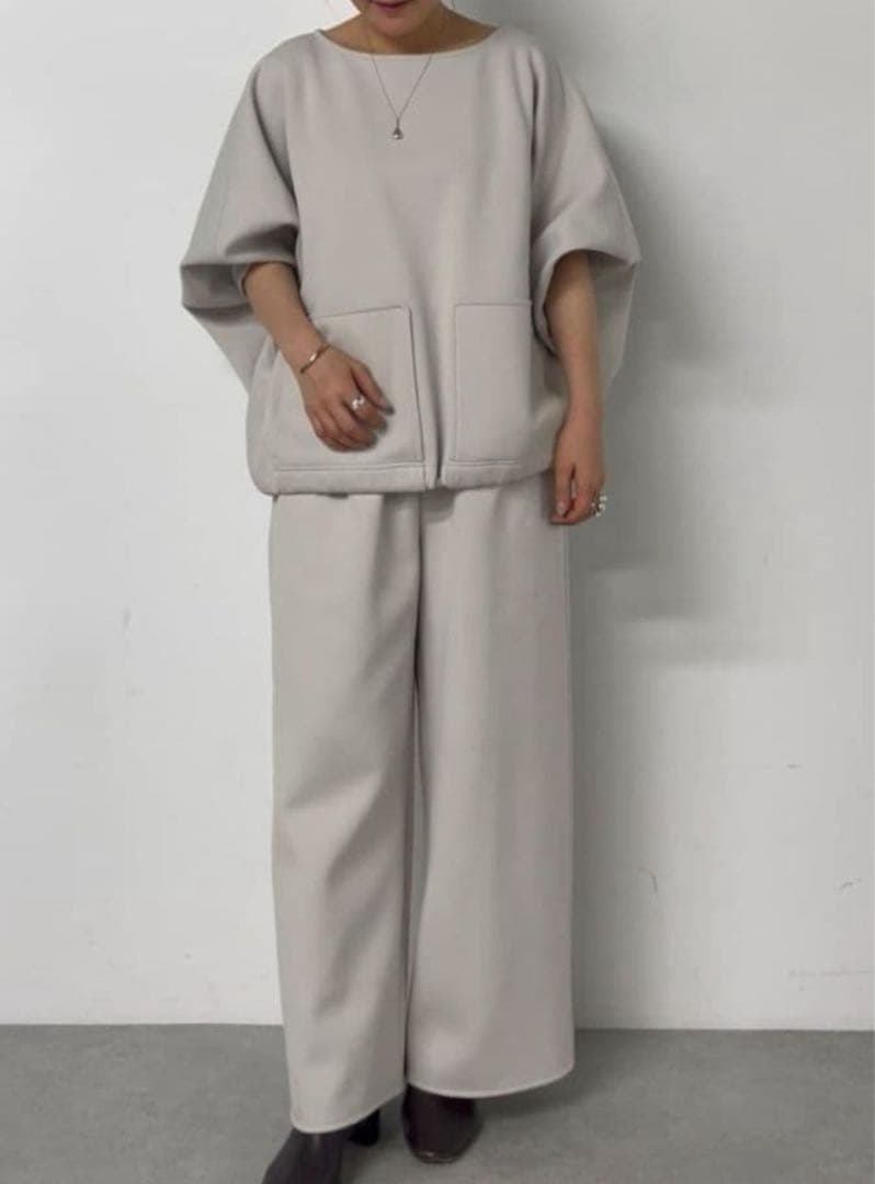 ビアズリー　リップルダンボール トップス　グレージュ　　今季新品