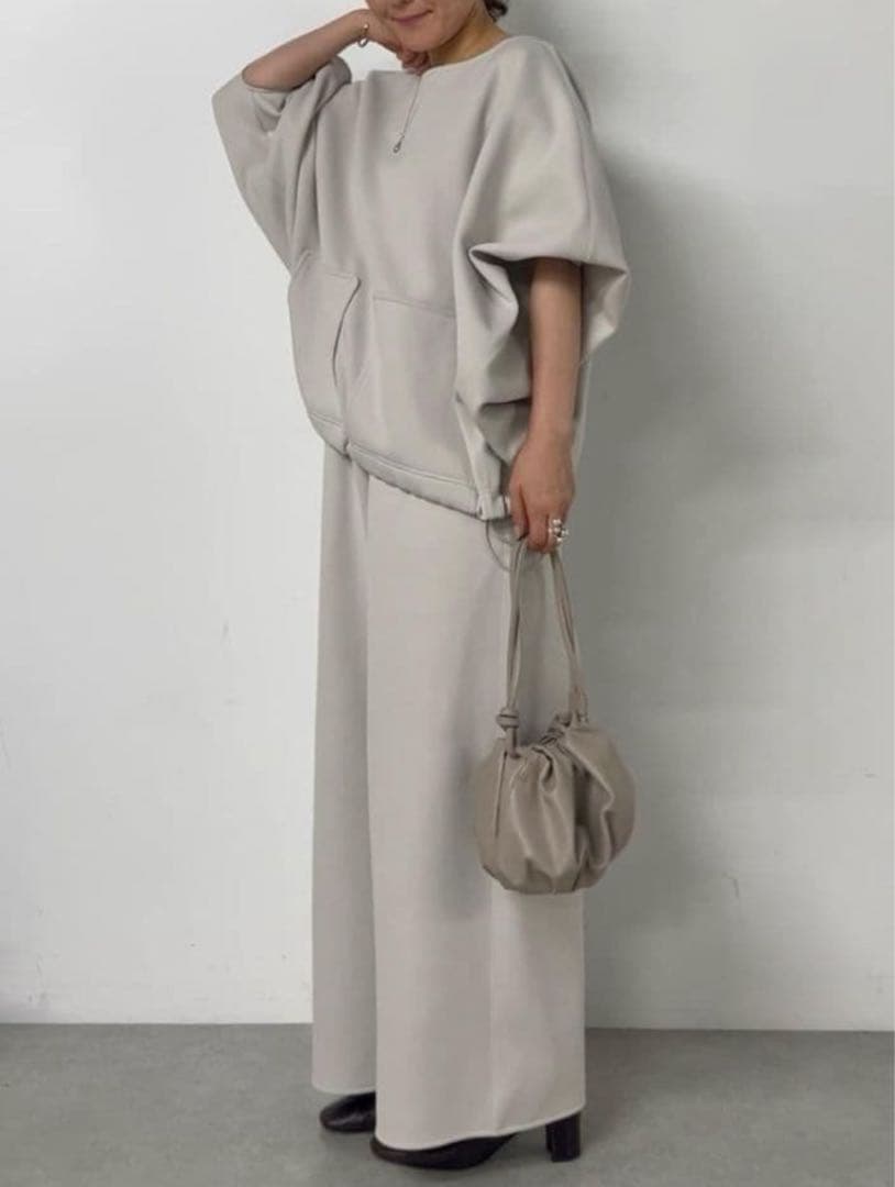 ビアズリー　リップルダンボール トップス　グレージュ　　今季新品