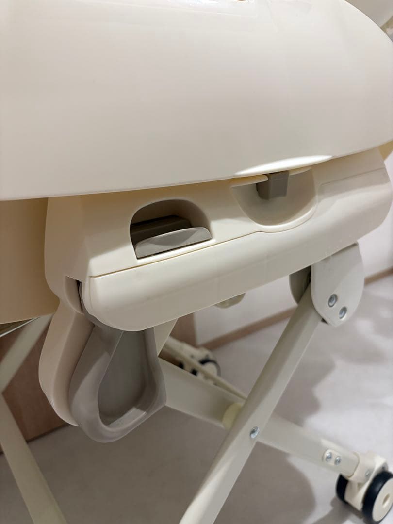 Combiハイローチェアネムリラ FF リバーシブルシートモデル セサミグレー