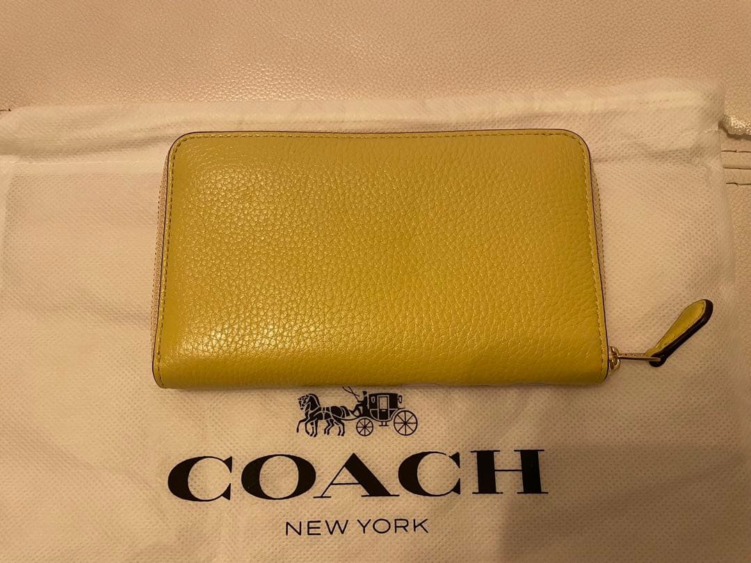 COACH コーチXディズニー限定コラボ　ベル　美女と野獣　長財布