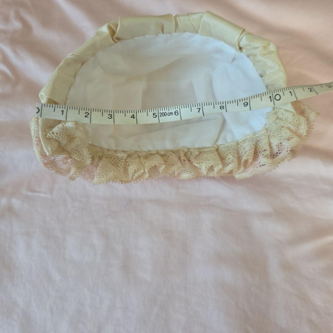 作家様　アンティークビスクドール　ドレス　シルク　ボネ付き　キャビネットサイズ