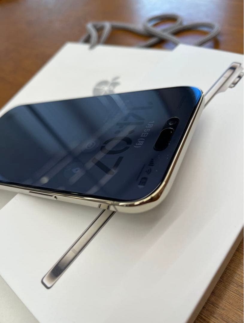 値下げ！iPhone17Air 256 /2025/12月購入　SIMフリー