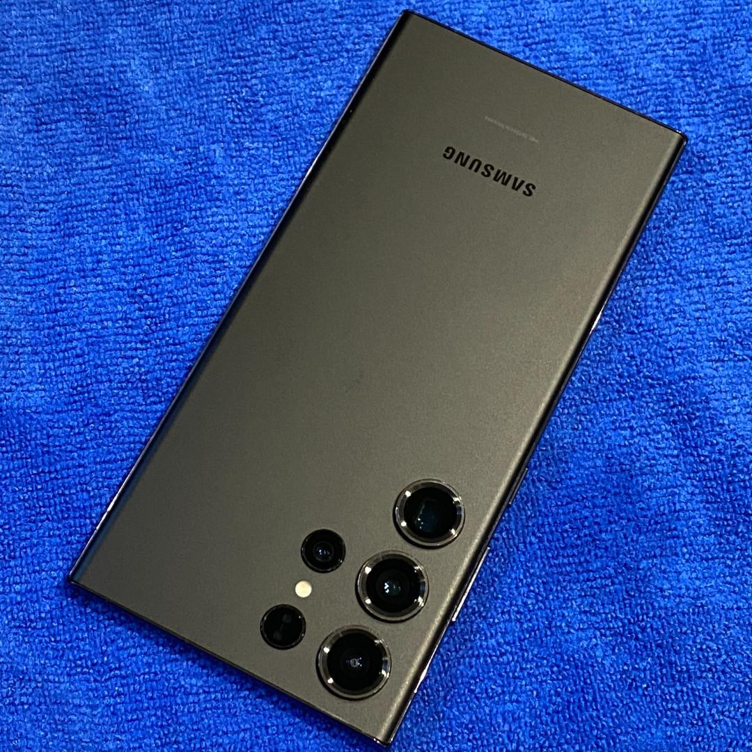 【美品】Galaxy S23 Ultra 256GB SIMフリー【海外版】